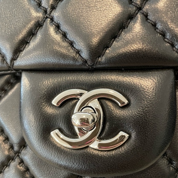 Chanel Easy Carry Flap 2015 Black Lambskin Silver HW almost new condition *Trade - Picture 4 of 17